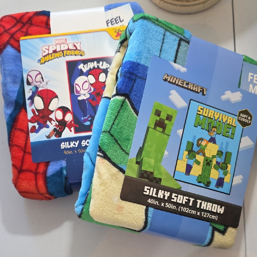 Minecraft AND spidey Throw Blankets